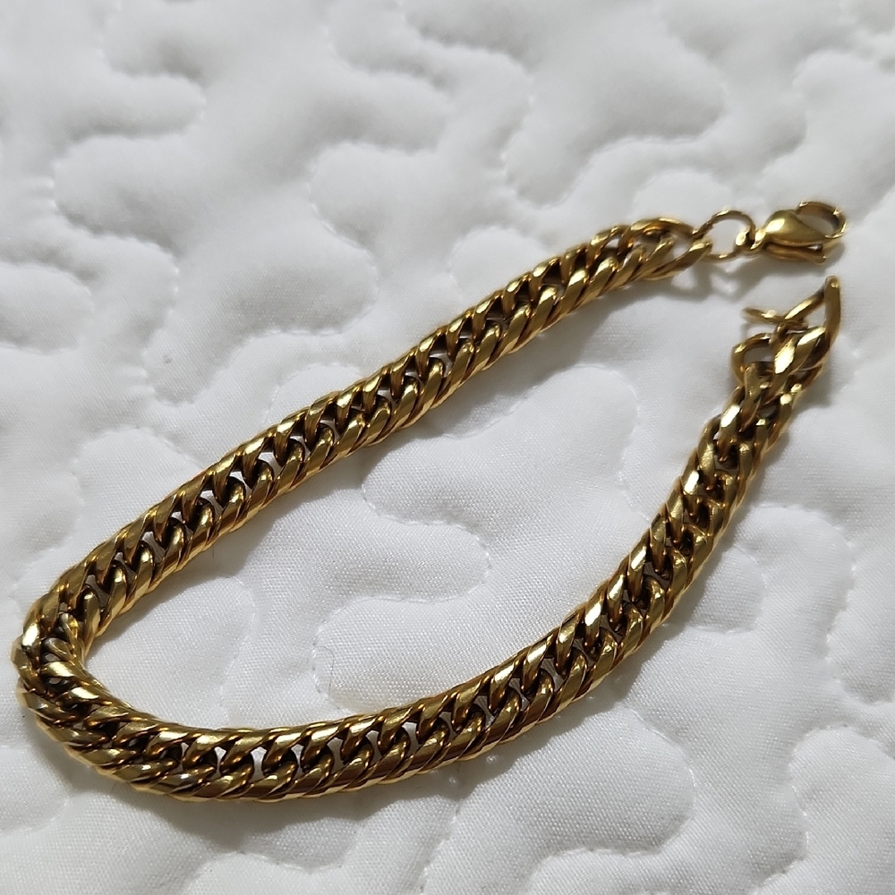 Gold Double Curb Link Jewelry Bracelet